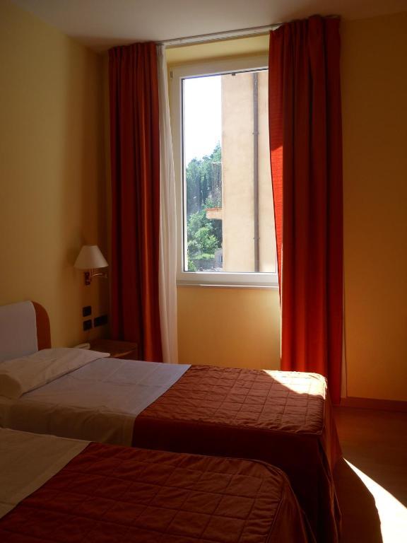 Albergo Italia Urbino Oda fotoğraf
